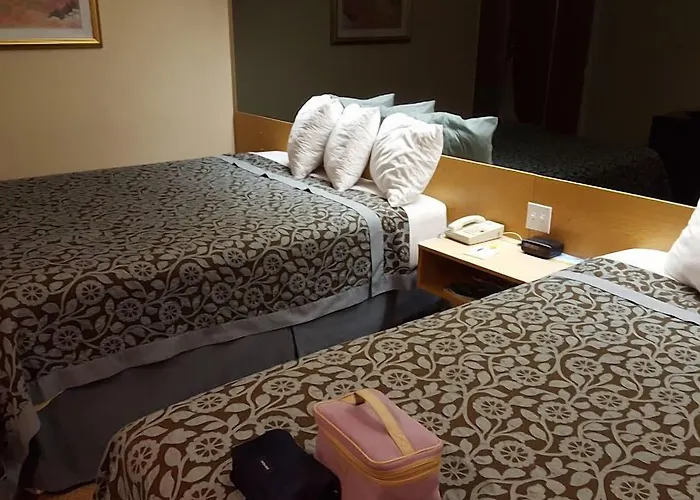 Sturbridge Plaza Hotel